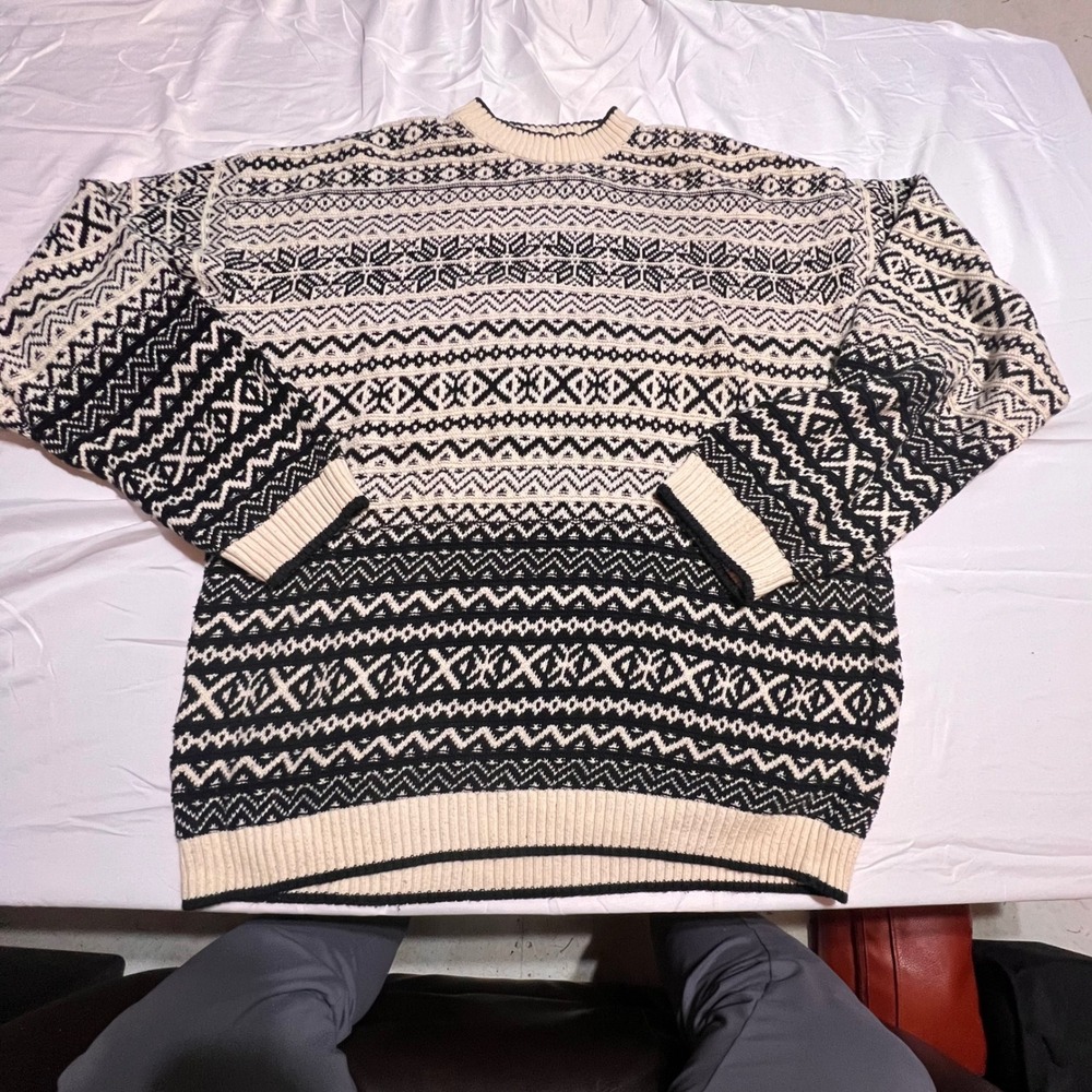Vtg Jantzen Sport Mens XL‎ Fair Isle Knit Crewneck Sweater Black Cream Geometric